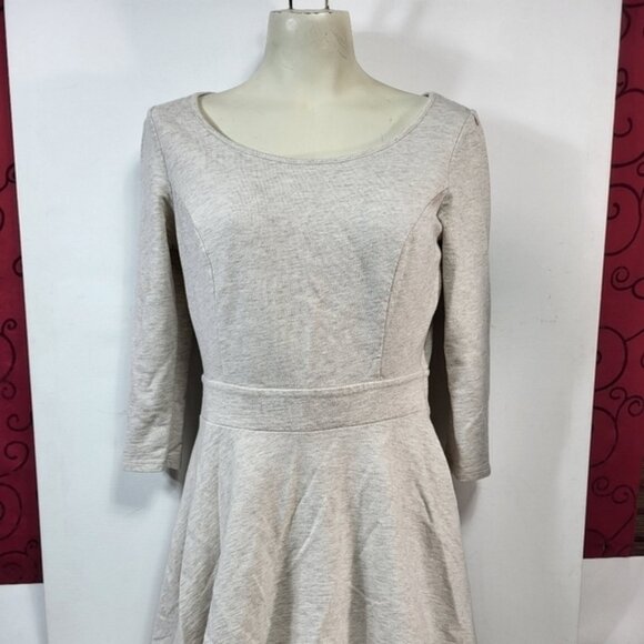Guess Cream Dress With Open Lace Back - Picture 9 of 11